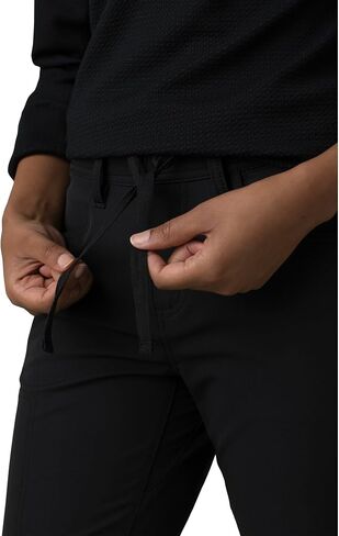 prAna هالي في السراويل المستقيمة in Saudi Arabia