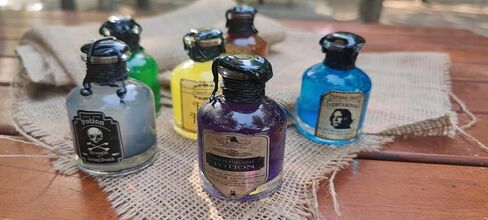 مجموعة من 6 زجاجات جرعات كبيرة الحجم من سلسلة خاصة مختومة من مجموعة جرعات الهالوين السحرية من مجموعة جرعات هدايا لامعة in Kuwait