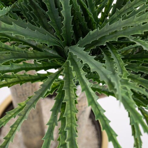 شجرة اصطناعية كبيرة من هوبوود، شجرة صناعية بطول 4 أقدام في الأواني، شجرة أوراق مسننة فو لديكور المنزل والمكتب في الداخل، نباتات مزخرفة بوعاء 47 بوصة مع وعاء معدني ذهبي مصقول in Kuwait