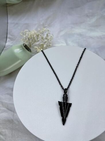 Spearpoint Arrowhead Urn Neckalce for Ashes Stainless Steel Ash Holder Cremation Keepsakes Memorial Pendant for Men Women in Saudi Arabia