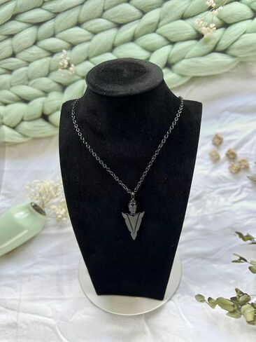 Spearpoint Arrowhead Urn Neckalce for Ashes Stainless Steel Ash Holder Cremation Keepsakes Memorial Pendant for Men Women in Saudi Arabia