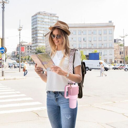 حامل زجاجة مياه جلدي مع حزام تعديل كتف عريض عصري متوافق مع كوب ستانلي 30 أونصة و40 أونصة بمقبض، حامل زجاجة مياه مع حامل بطاقات وحامل مفاتيح، ملحقات ستانلي in Kuwait