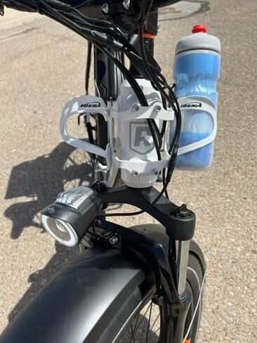 دعامة تثبيت على شكل قفص الزجاجات متوافقة مع دراجات Rad Power Rover RadRover (أبيض) in Saudi Arabia