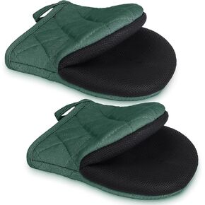 Qulable 1 Pair Short Oven Mitts - Silicone Kitchen Oven Gloves High Heat Resistant 500℉, Mini Oven Mits with Non-Slip Grip Surfaces and Hanging Loop for BBQ, Baking, Cooking and Grilling (Black)
