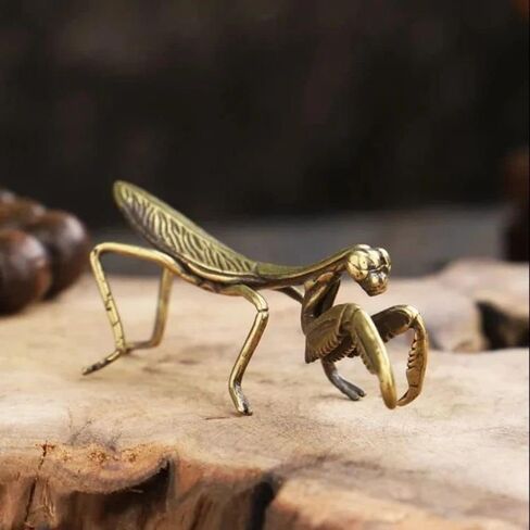 Brass Mantis Sculpture,Copper Praying Mantis Feng Shui Brass Small Ornaments Solid Copper Insect Antique Micro-Carved Antique Bronze Ware Metal Art Small Ornaments for Home,Office,Hotel Desk Decor in Saudi Arabia
