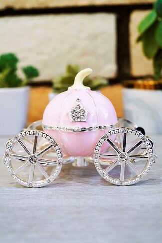 صندوق حلية على شكل قرع الأميرة سندريلا مرسومة يدويًا باللون الوردي، صندوق مجوهرات | تمثال مرسوم يدويًا وعرض المجوهرات المزخرفة وحامل ومنظم in Kuwait