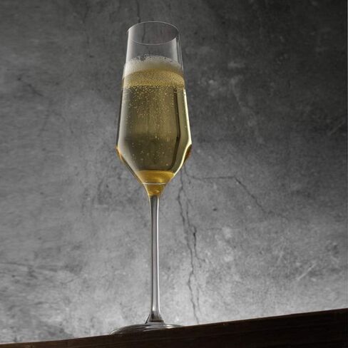 JoyJolt Champagne Flutes – Layla Collection Crystal Champagne Glasses Set of 4 – 6.7 Ounce Capacity – Ideal for Home Bar, Special Occasions – Made in Europe in Saudi Arabia
