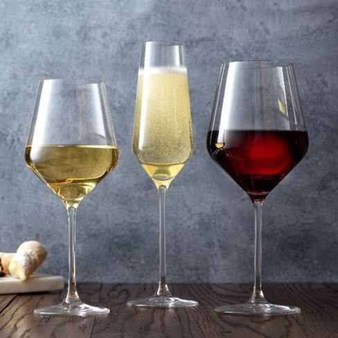 JoyJolt Champagne Flutes – Layla Collection Crystal Champagne Glasses Set of 4 – 6.7 Ounce Capacity – Ideal for Home Bar, Special Occasions – Made in Europe in Saudi Arabia