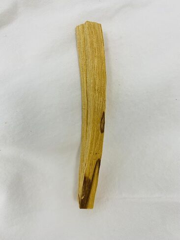 Sage Smudge Kit for cleansing home and negative energy, Smudging Kit of Dragon Blood, Sunflower w/White Sage, & Palo Santo in Kuwait