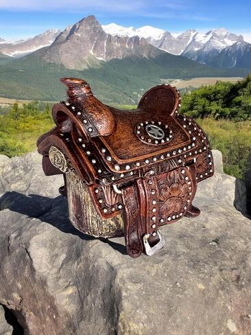 Trinket Box – Western Saddle Keepsake Jewelry Small Item Storage with Tooled Leather Details and Silver Star – Equestrian Rodeo Cowgirl Horse Lover Decor in Saudi Arabia