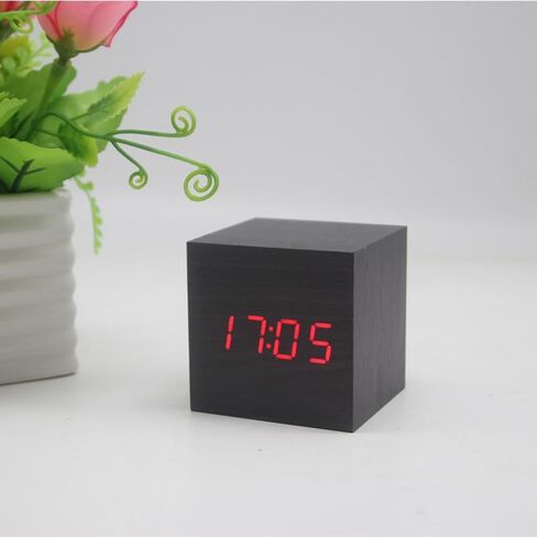 منبهات خشبية شاشة LED رقمية مع التحكم الصوتي في درجة الحرارة والتاريخ والوقت المكعب الصغير ساعة كهربائية جمالية لغرفة النوم وسطح المكتب والمكتب والسرير والسفر والديكور الفني in Kuwait