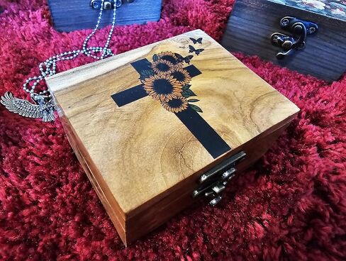 صندوق مسبحة صلاة صليب عباد الشمس | تذكار مجوهرات المناولة الأولى لخرز المسبحة والمجوهرات الصغيرة والتذكارات. حامل صندوق المسبحة، صندوق تذكار روماني، صندوق صلاة مزخرف (3.75 × 3 × 2 بوصة 3SRBP) in Kuwait