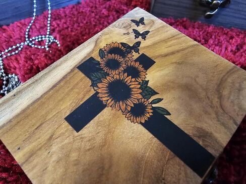 صندوق مسبحة صلاة صليب عباد الشمس | تذكار مجوهرات المناولة الأولى لخرز المسبحة والمجوهرات الصغيرة والتذكارات. حامل صندوق المسبحة، صندوق تذكار روماني، صندوق صلاة مزخرف (3.75 × 3 × 2 بوصة 3SRBP) in Kuwait