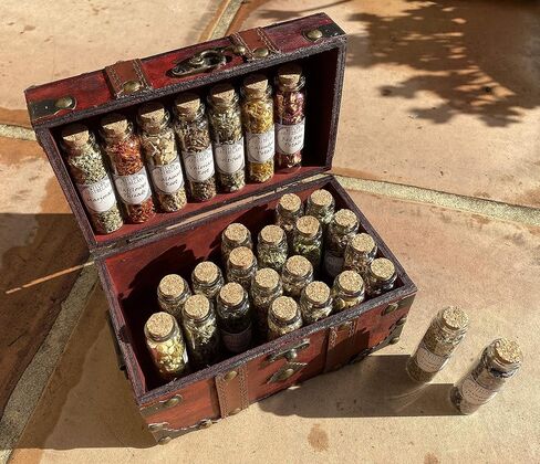 مجموعة أدوات السحر الصيدلانية، زجاجات زجاجية، مجموعة أعشاب السفر، مجموعة مذبح الويكا، مجموعة طقوس الوثنية (متوسطة) in Saudi Arabia