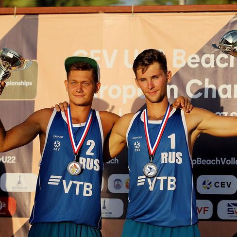 12 قطعة من ميداليات جوائز الكرة الطائرة اللينة الرياضية مع أشرطة للرقبة، ميداليات جوائز كبيرة للحفلات الرياضية هدية للفتيات والأولاد، 5 سم (الكرة الطائرة) in Kuwait