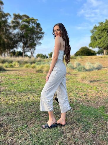 سروال باراشوت نسائي من Simplee سروال كارجو بخصر مطاطي برباط واسع الساق سروال فضفاض Y2k in Kuwait