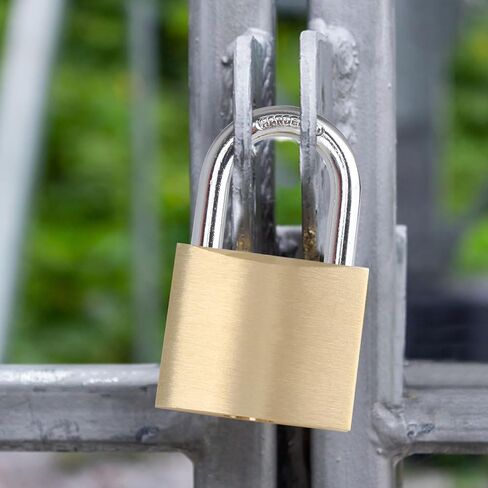 قفل نحاسي صلب مع 3 مفاتيح، 1-1/2 بوصة (38 مم) قفل خزانة جسم عريض، قفل بمفتاح للسقائف، وحدة تخزين، خزانة صالة الألعاب الرياضية المدرسية، سياج، صندوق أدوات، بوابة، مستودع in Kuwait