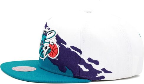 قبعة Mitchell & Ness Charlotte Hornets Paintbrush Snapback قابلة للتعديل HWC - أزرق مخضر/أرجواني/أبيض in Saudi Arabia