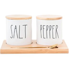 حاويات الملح والفلفل من راي دان مع صينية من الخيزران وملعقة تقديم نحاسية، مجموعة قبو ملح وفلفل من الخزف الحجري اللطيف مع حروف ممدودة in Kuwait