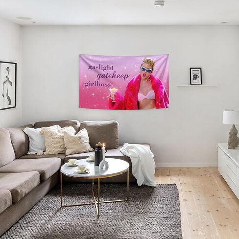 HuuUd Fun Poster Gaslight Gatekeep Girlboss Music Tapestry 3 × 5 أقدام معلقة نسيج الجدار مناسب للديكور المنزلي الداخلي والخارجي مثل صالات النوم المشتركة وغرف المعيشة وما إلى ذلك in Saudi Arabia