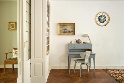 Seiko Mechanical Melodies in Motion Wall Clock, Kingly in Saudi Arabia