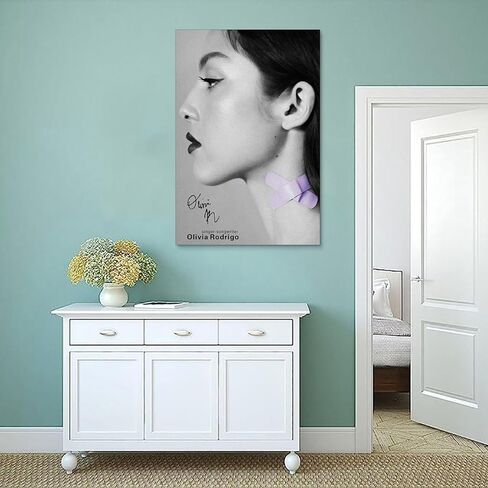ملصق NaSsui Olivia ملصق Rodrigo Singer غطاء ألبوم الموسيقى ملصق جدار ديكور فني قماش غرفة النوم ديكور فني نمط غير مؤطر 12x18 بوصة (30x45 سم) in Kuwait