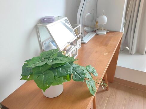 Fake Plants Artificial Plants with Pot 20" Realistic Faux Palm Leaf Plants Artificial Vine Plant Indoor Large Desk Plants for Aesthetic Home Living Room Wall Office Outdoor Decor (Light Green) in Saudi Arabia