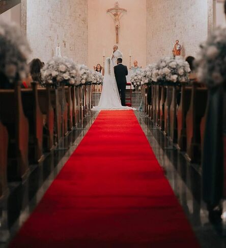 Red Carpet Runner, 3.3ft x 33ft Hollywood Birthday Party Decorations Red Carpet Event Runner for Indoor Or Outdoor Use in Kuwait