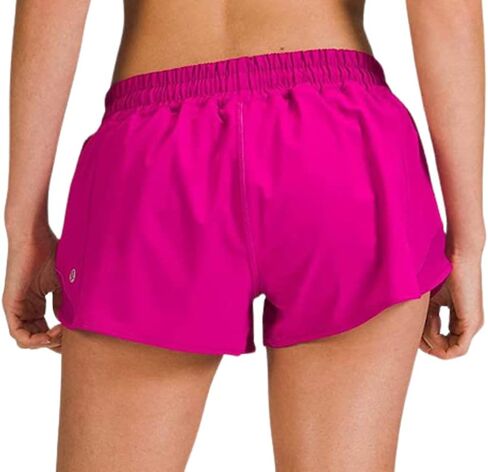 Lululemon Hotty Hot Shorts II 2.5 بوصة (التوت الناضج، مقاس 8) in Saudi Arabia