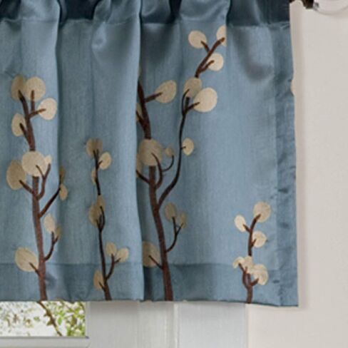 Lush Decor 18-Inch by 84-Inch Cocoa Flower Valance, Blue in Saudi Arabia
