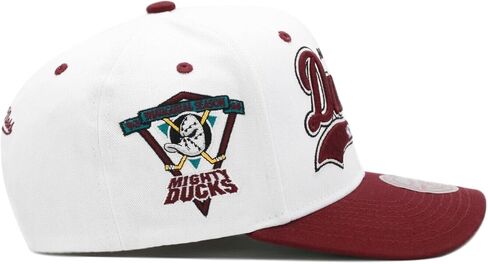 قبعة Mitchell & Ness Anaheim Mighty Ducks NHL Tail Sweep Pro Crown المنحنية العتيقة - أبيض in Saudi Arabia
