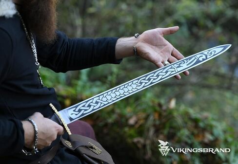 سيف فايكينج براند مع غمد من الجلد الطبيعي - مصنوع يدويًا من الفولاذ 5160 - سيف أصلي من العصور الوسطى in Kuwait