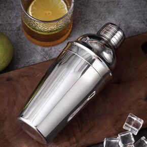 24oz Cocktail Shaker, 304 Stainless Steel Martini Shaker with Cocktail Strainer, Drink Mixer for Margarita Bartender Alcohol Gifts, Bartender Accessories in Saudi Arabia