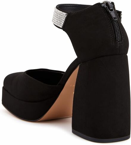 Women's The Uplift Buckle Pump in Saudi Arabia