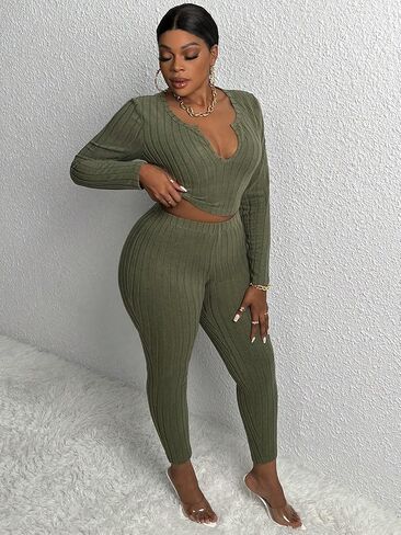 مجموعة ملابس MakeMeChic النسائية ذات الحجم الكبير والمتماسكة والمضلعة المكونة من قطعتين وأكمام طويلة in Kuwait