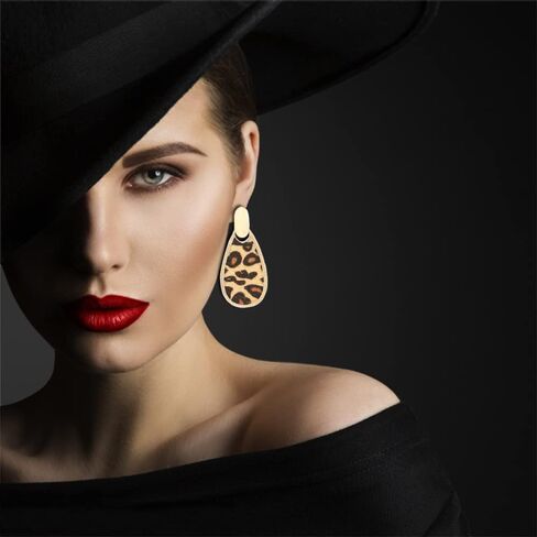 أقراط متدلية بطباعة الفهد للنساء أقراط متدلية من الجلد بطبعة الفهد in Kuwait