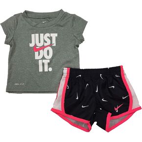 Nike Baby Girls' Graphic T-Shirt and Shorts 2-Piece Set