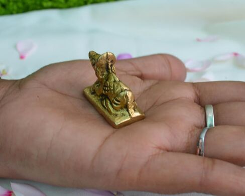 Brass Nandi Idol Shiv Parvati Vahan Bull Embossed Statue for Vastu 1"inch (30 Gram) Nandi Bull Statue Made of Brass Handmade Murti Unique for Gift and Home Office Decoration Worship (Nandi Bull - A) in Saudi Arabia
