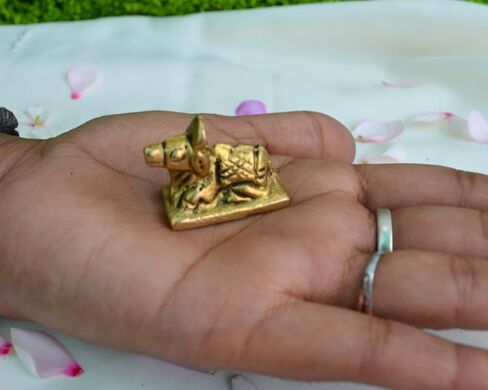 Brass Nandi Idol Shiv Parvati Vahan Bull Embossed Statue for Vastu 1"inch (30 Gram) Nandi Bull Statue Made of Brass Handmade Murti Unique for Gift and Home Office Decoration Worship (Nandi Bull - A) in Saudi Arabia