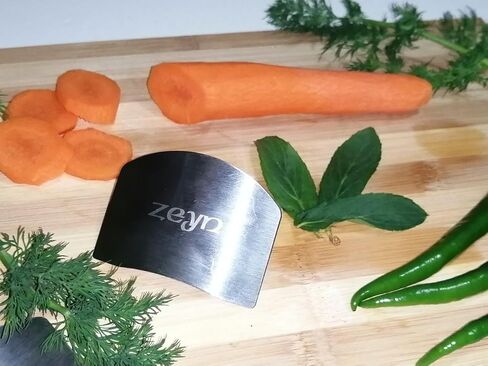 Finger Protector tool ZEYN Cutting Kitchen Tool Stainless Steel Finger Protector to Prevent Accidents Cutting Food to Avoid Damage Protectors for Fast Slicing Chopping Vegetables for Kitchen Safe. in Saudi Arabia