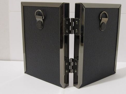 إطارات صور سوداء رائعة مزدوجة مقاس 2.5 × 3.5 مع واجهة زجاجية مناسبة للوقوف عموديًا على سطح طاولة المكتب أو التعليق على الحائط in Saudi Arabia