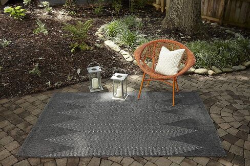 Momeni Rugs Como Contemporary Geometric Indoor Outdoor Area Rug, 7'10" x 10'10", Charcoal in Saudi Arabia