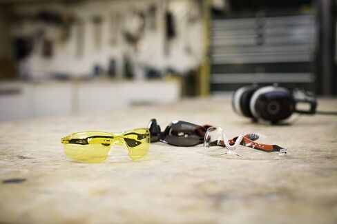 3M Flat Temple Safety Eyewear with Scratch Resistant Lens in Saudi Arabia
