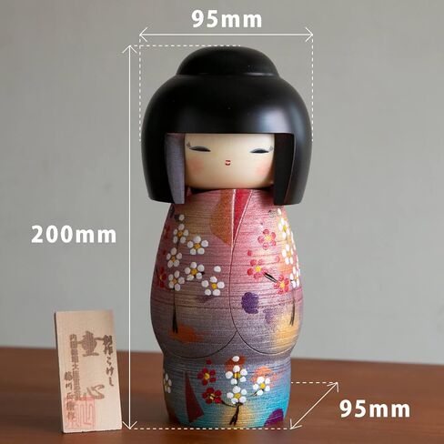 دمية كوكيشي اليابانية الحديثة من Usaburo DOSHIN: فتاة باللون الوردي/البنفسجي الشاحب كيمونو H7.9 | التماثيل النادرة | الحرف in Kuwait