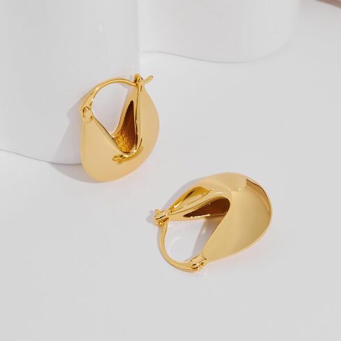 Gold Huggie Hoop Earrings for Women Everyday Fashion Jewelry in Saudi Arabia