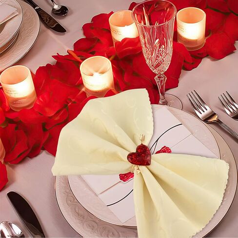 مجموعة حلقات منديل عيد الحب مكونة من 6 حلقات، حلقات منديل على شكل قلب أحمر، حامل حلقات منديل معدنية لحفلات الزفاف والعطلات والذكرى السنوية وديكور طاولة الطعام العائلية in Kuwait