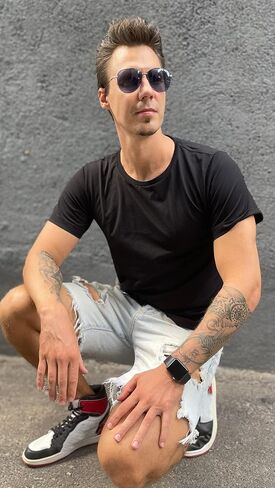 Men's T-Shirts Premium Crew Neck Tee, Short Sleeve T-Shirts for Men Casual Tee- Soft Cool Wicking Quick Dry UPF 50+ in Saudi Arabia