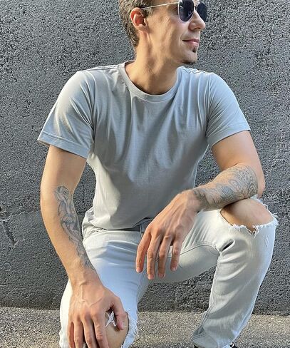 Men's T-Shirts Premium Crew Neck Tee, Short Sleeve T-Shirts for Men Casual Tee- Soft Cool Wicking Quick Dry UPF 50+ in Saudi Arabia