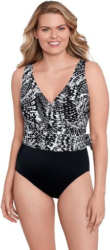 ملابس سباحة نسائية من Longitude برباط جانبي وثنيات من قطعة واحدة in Kuwait