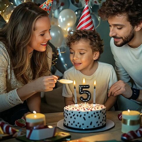 13 قطعة من شموع عيد الميلاد تحت عنوان سيارات السباق - شمعة من 1 إلى 9 أرقام وشموع مربعة باللونين الأسود والأبيض، شموع شاحنة لتزيين الكيك لحفلات السباق وحفلات استقبال المولود الجديد (رقم 5) in Kuwait